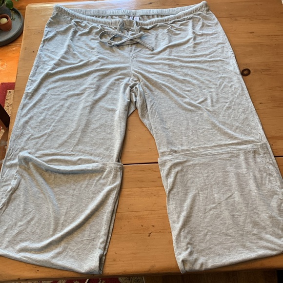 NWOT-Nordstrom-XL -Light Heather Grey Wolf- LS With Pants - Picture 3 of 11